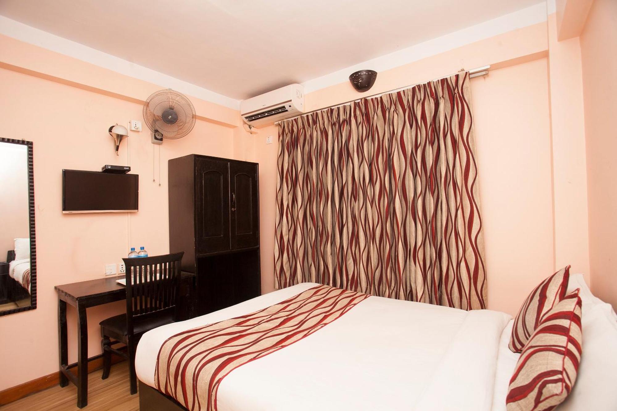 Kathmandu City Hotel Buitenkant foto