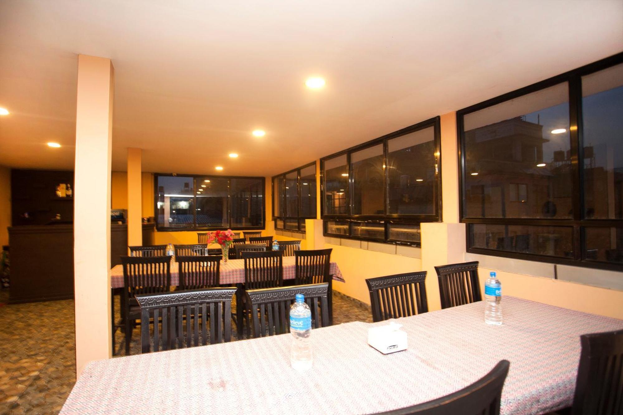 Kathmandu City Hotel Buitenkant foto