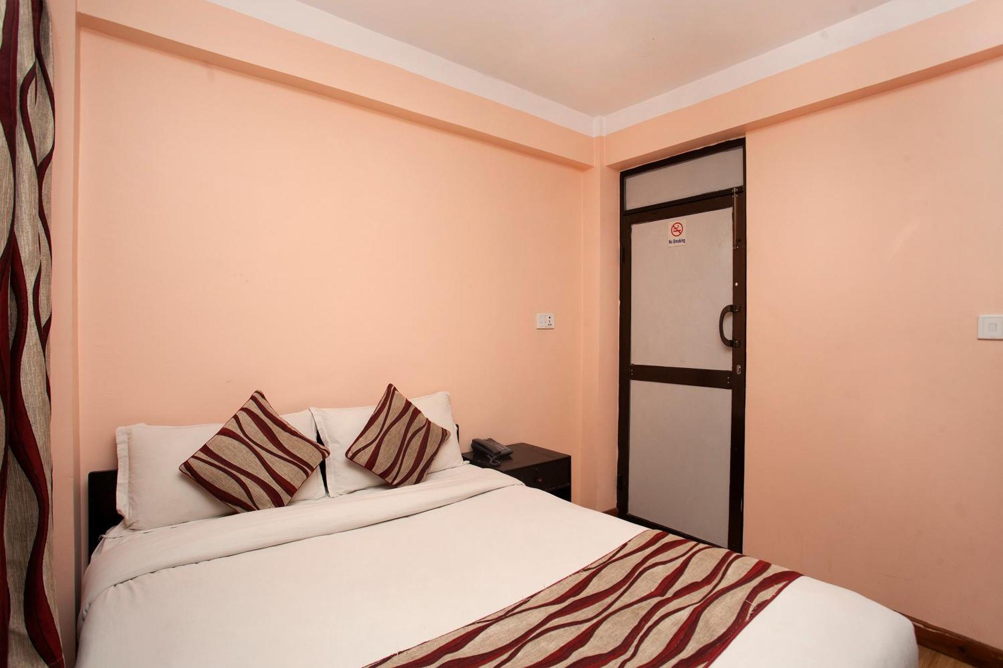 Kathmandu City Hotel Buitenkant foto