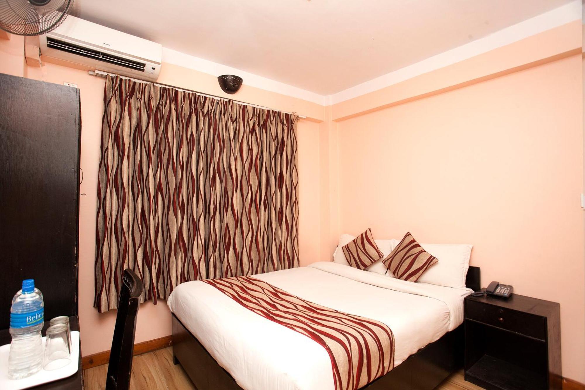Kathmandu City Hotel Buitenkant foto