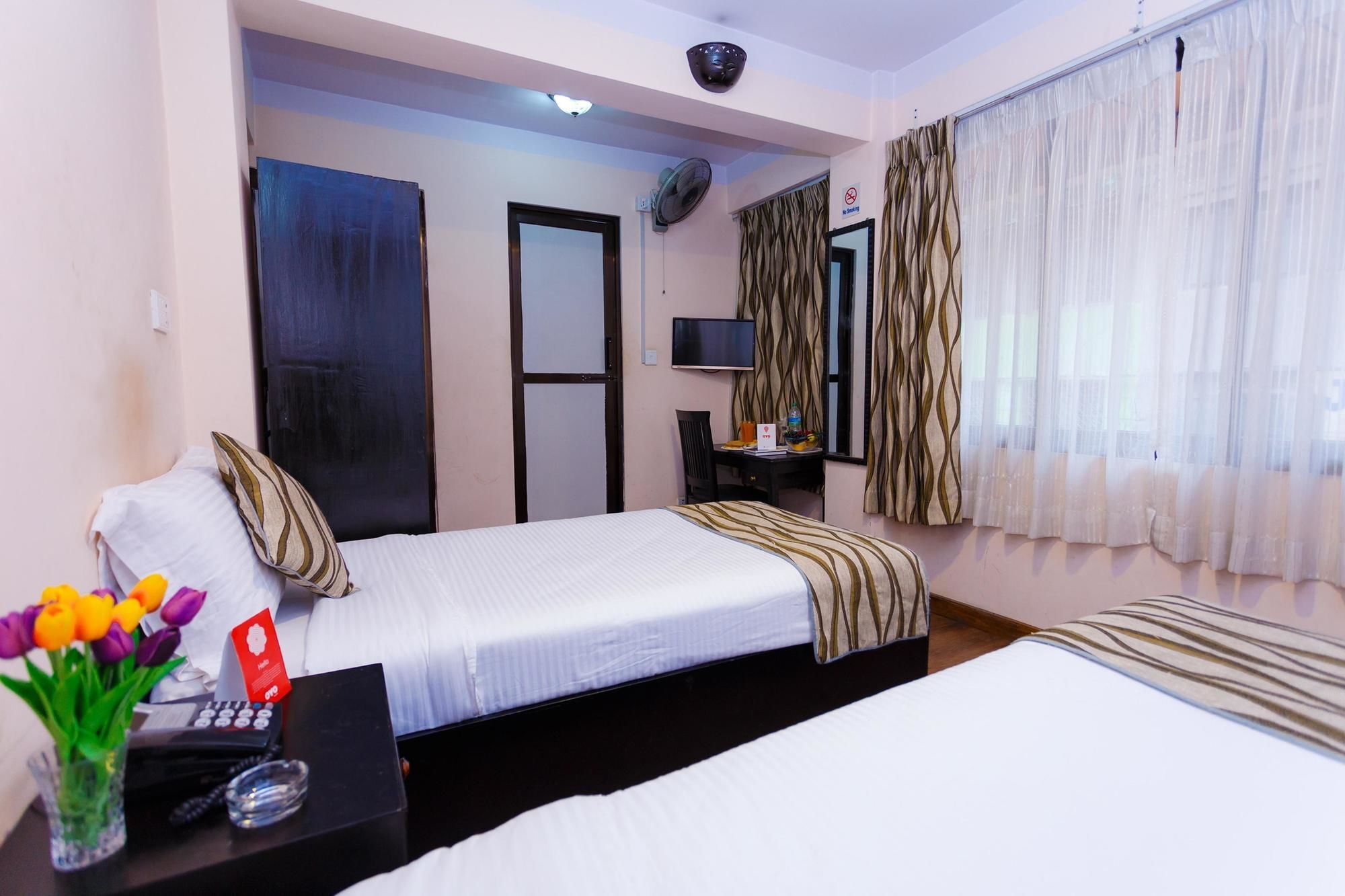 Kathmandu City Hotel Buitenkant foto
