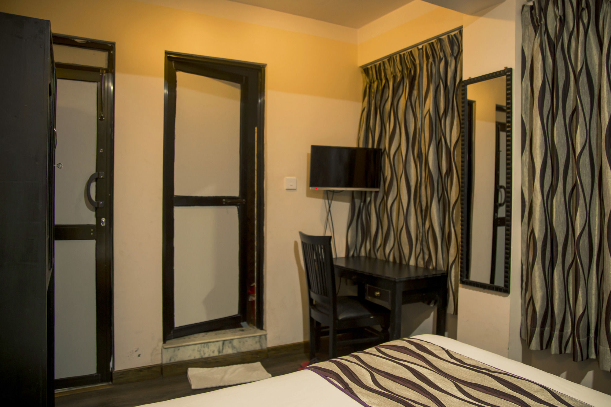 Kathmandu City Hotel Buitenkant foto