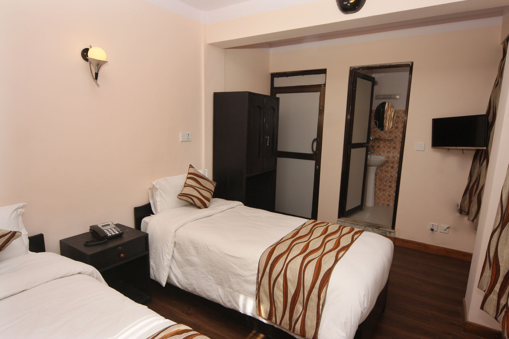 Kathmandu City Hotel Buitenkant foto